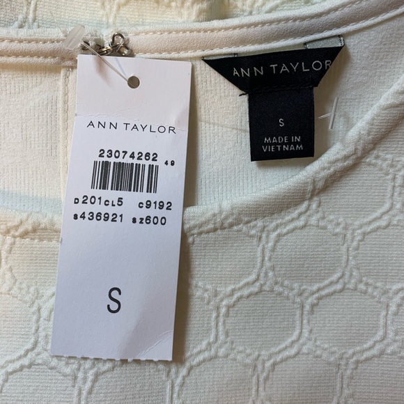 White top with ruffles in back - Picture 3 of 3